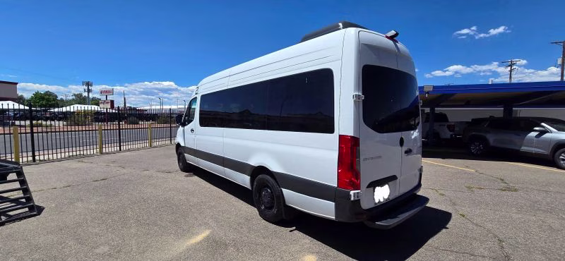 2024 Mercedes-Benz Sprinter 2500 Passenger High Roof w/170" WB Van 3D RWD
