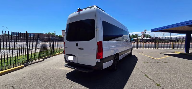 2024 Mercedes-Benz Sprinter 2500 Passenger High Roof w/170" WB Van 3D RWD