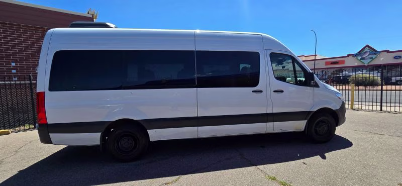 2024 Mercedes-Benz Sprinter 2500 Passenger High Roof w/170" WB Van 3D RWD