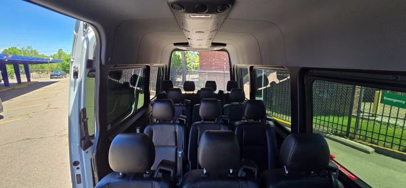 2024 Mercedes-Benz Sprinter 2500 Passenger High Roof w/170" WB Van 3D RWD
