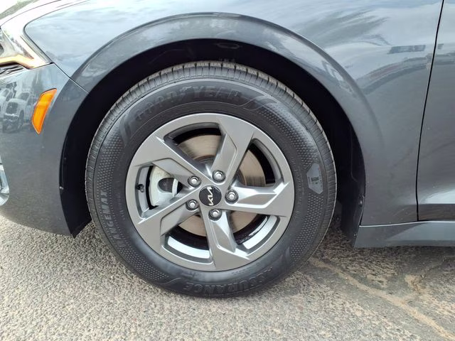 2022 Gravity Gray Kia K5 LXS FWD Sedan