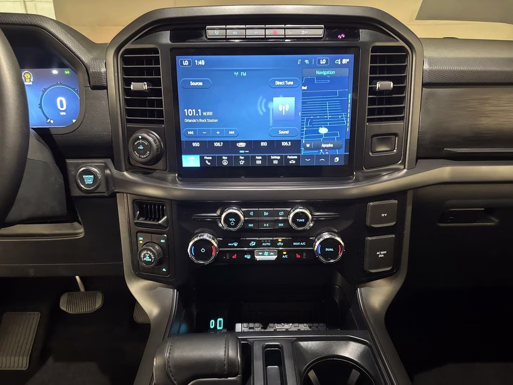 2024 Agate Black Metallic Ford F-150 XLT 4X4 Truck