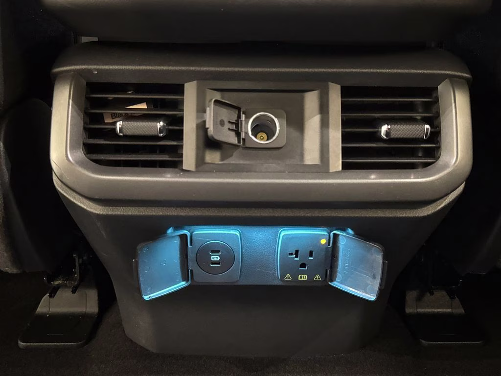 2024 Agate Black Metallic Ford F-150 XLT 4X4 Truck