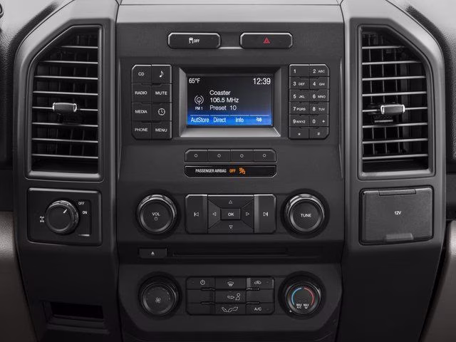 2016 Oxford White Ford F-150 XL 4X4 Truck