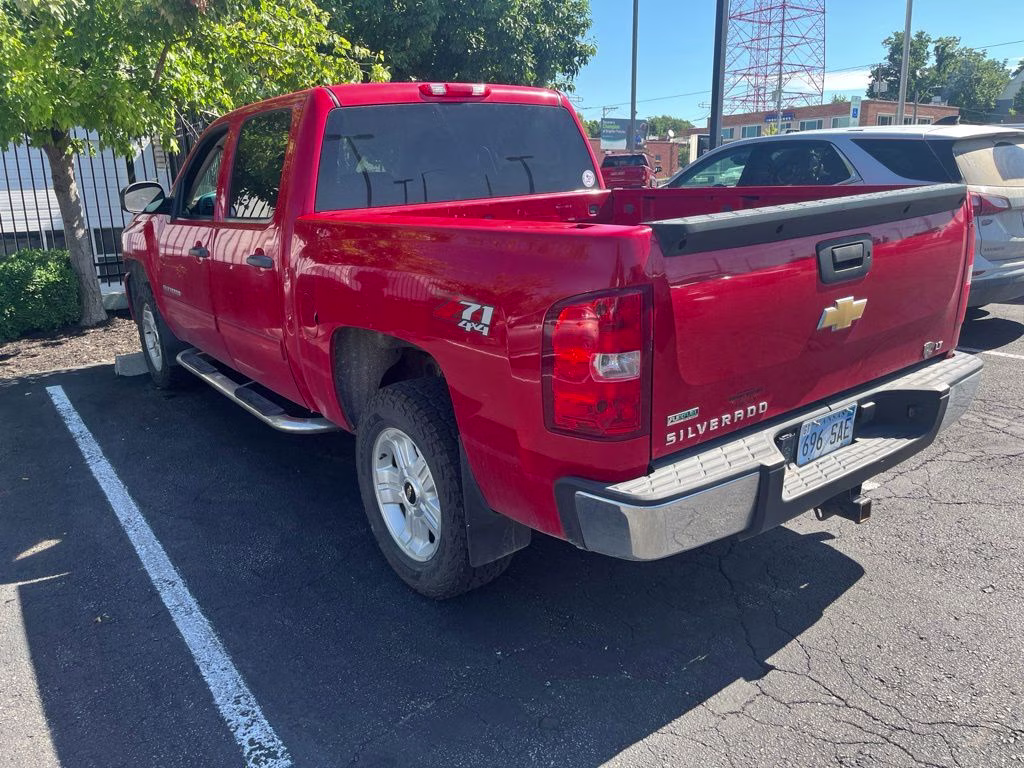 2011 Victory Red Chevrolet Silverado 1500 LT 4X4 Truck
