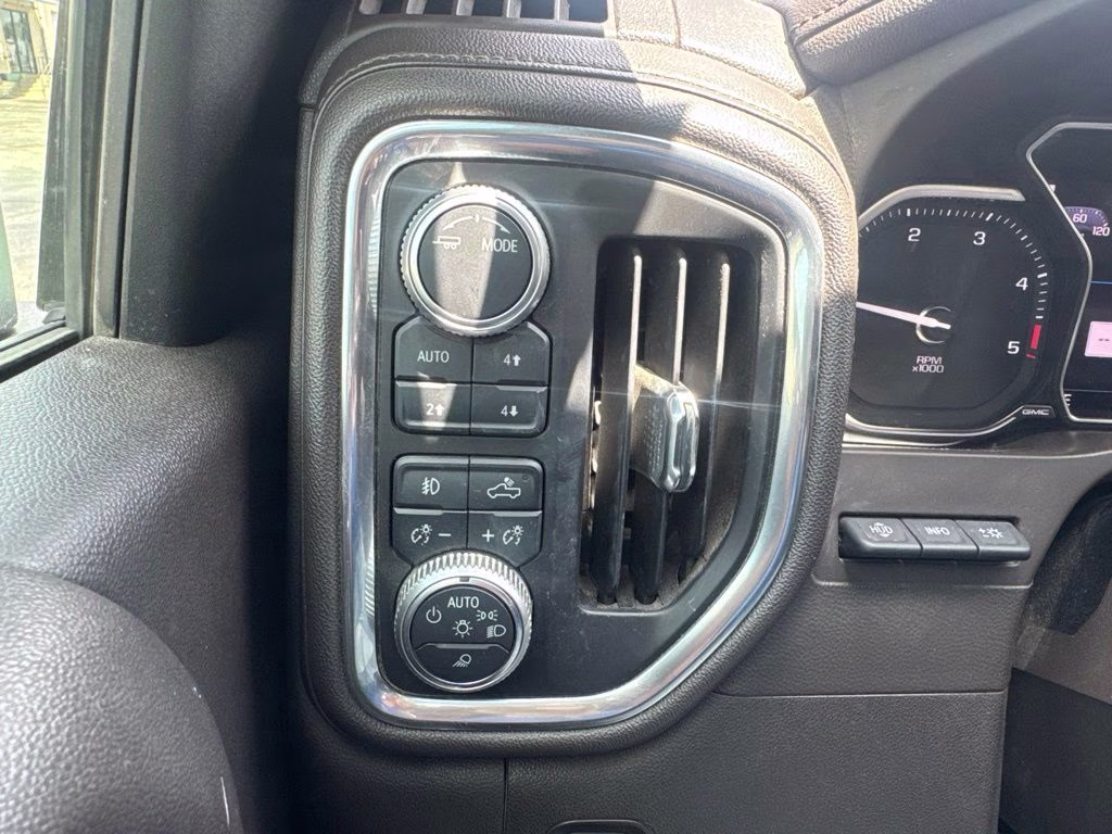 2020 White Frost Tricoat GMC Sierra 2500HD Denali 4X4 Truck
