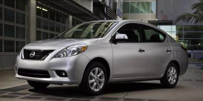 2014 Magnetic Gray Metallic Nissan Versa 1.6 SV FWD Sedan