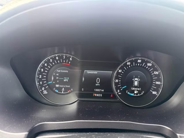 2019 White Platinum Metallic Tri-Coat Ford Explorer Platinum 4X4 SUV