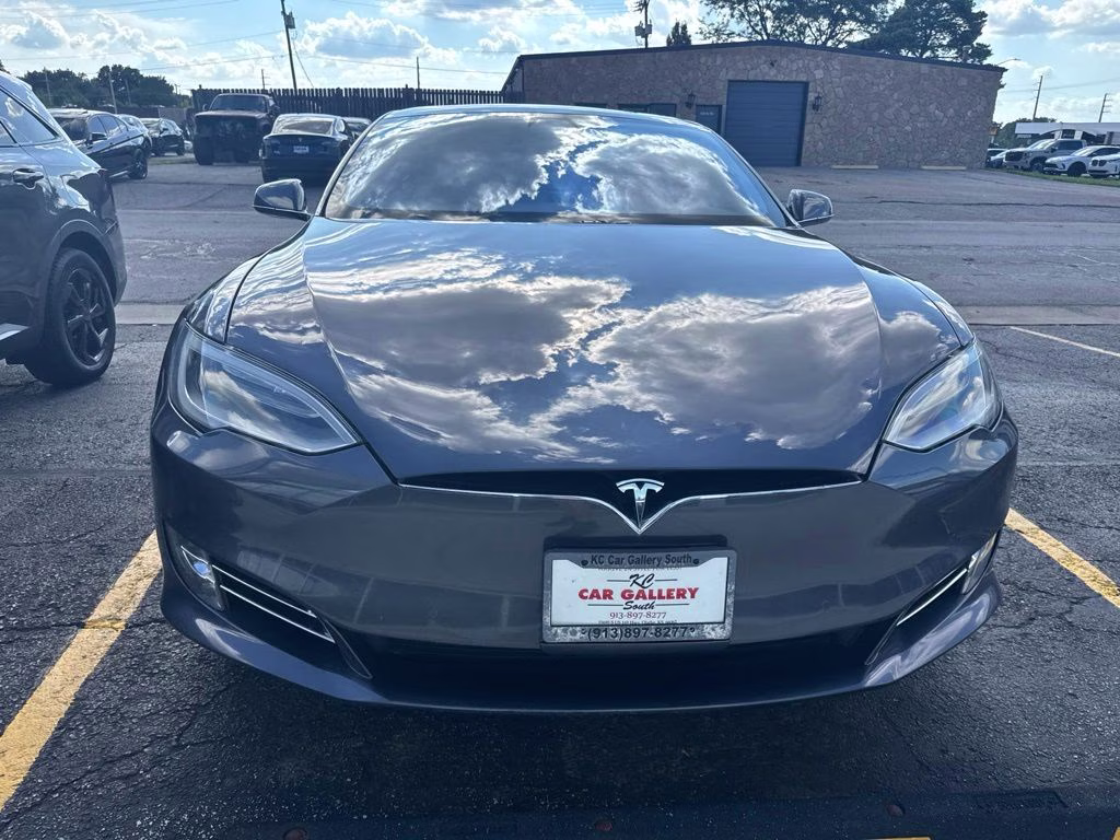 2019 Midnight Silver Metallic Tesla Model S Performance AWD Hatchback