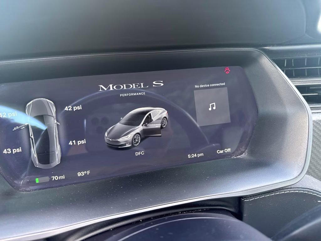 2019 Midnight Silver Metallic Tesla Model S Performance AWD Hatchback
