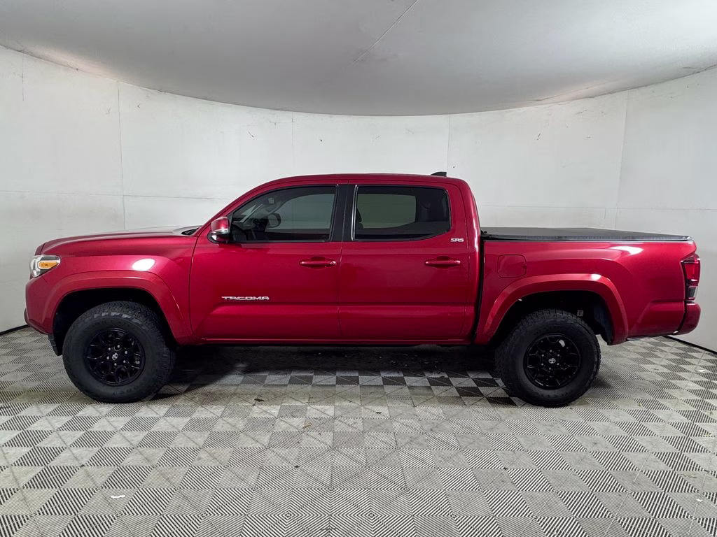 2022 Barcelona Red Metallic Toyota Tacoma SR5 RWD Truck