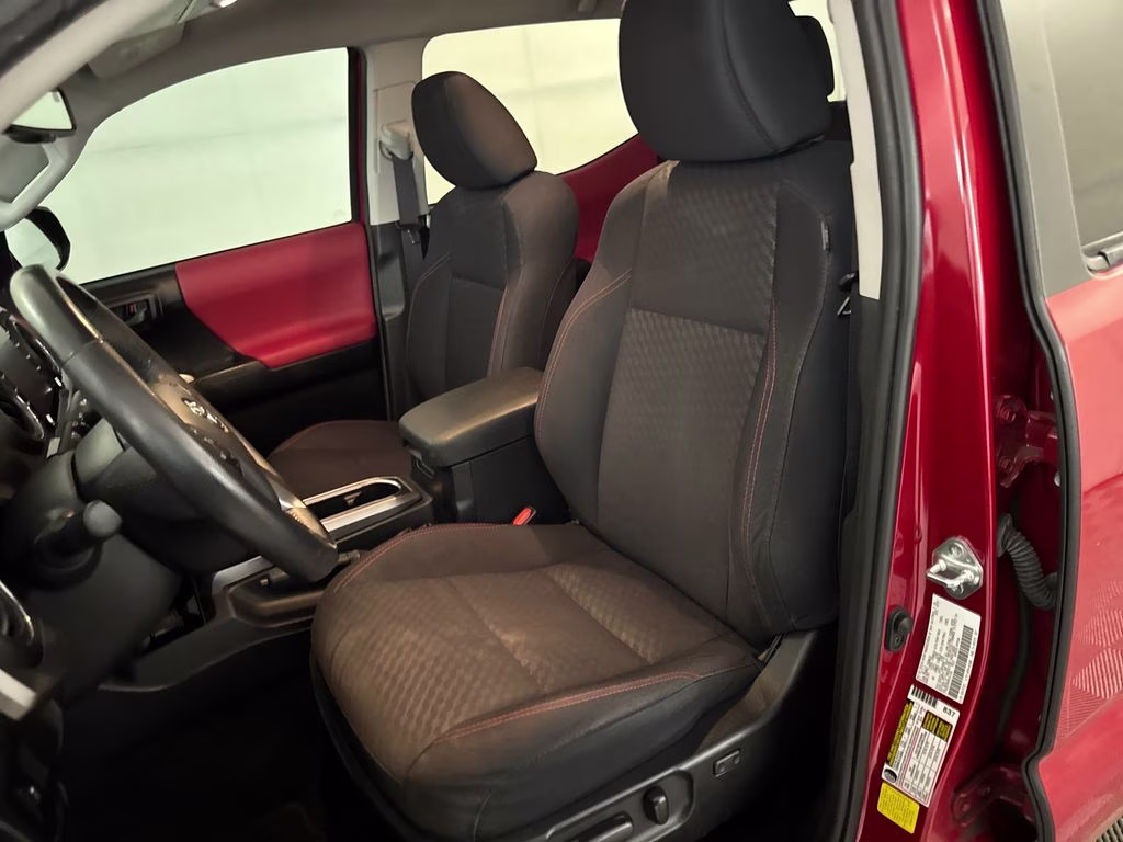 2022 Barcelona Red Metallic Toyota Tacoma SR5 RWD Truck