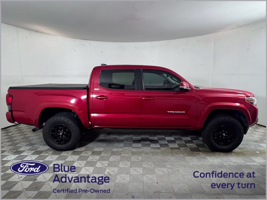 2022 Barcelona Red Metallic Toyota Tacoma SR5 RWD Truck