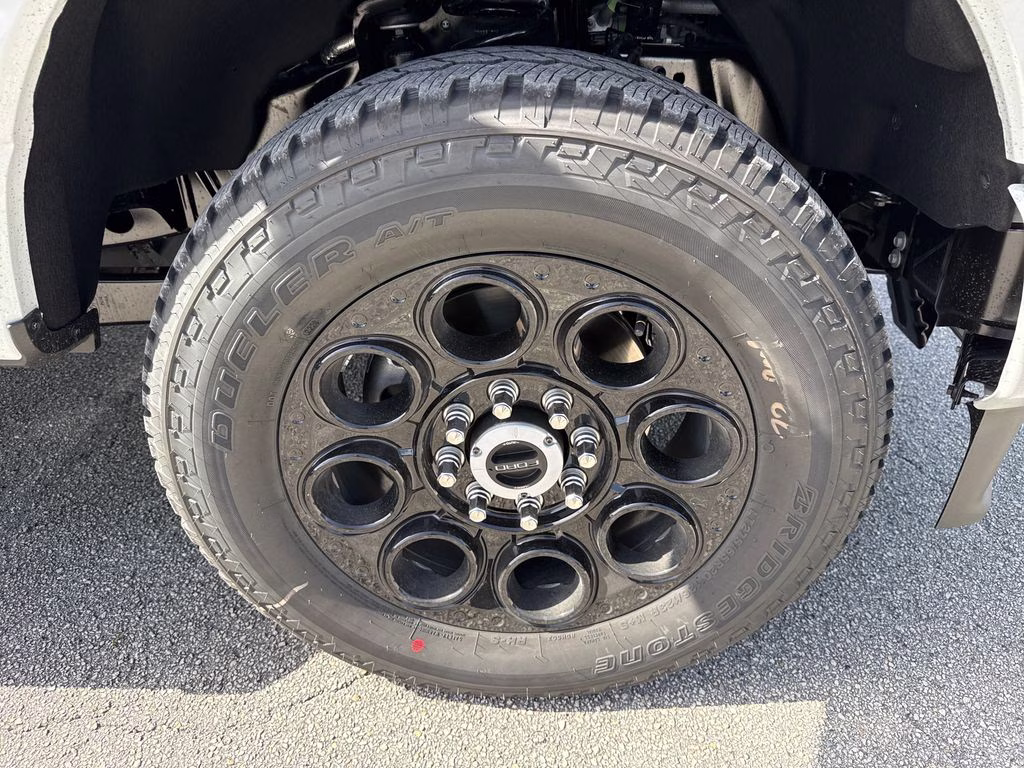 2026 Avalanche Ford Super Duty F-250 SRW Lariat 4X4 Truck