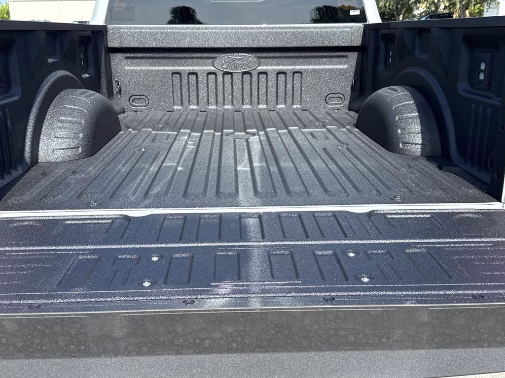 2026 Avalanche Ford Super Duty F-250 SRW Lariat 4X4 Truck