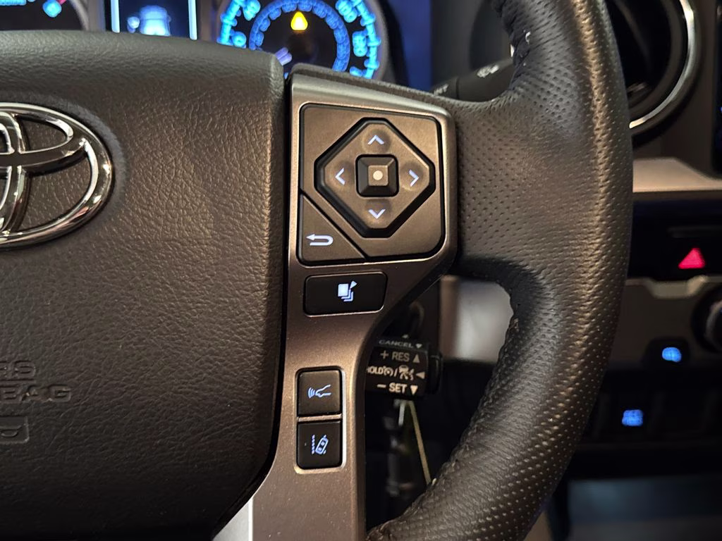 2022 Barcelona Red Metallic Toyota Tacoma SR5 RWD Truck