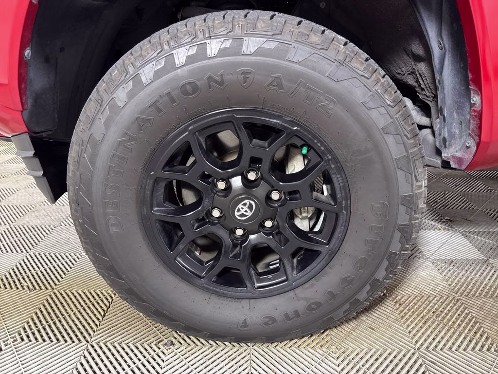 2022 Barcelona Red Metallic Toyota Tacoma SR5 RWD Truck