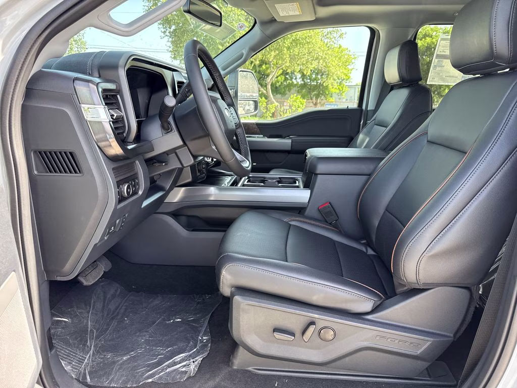 2026 Avalanche Ford Super Duty F-250 SRW Lariat 4X4 Truck