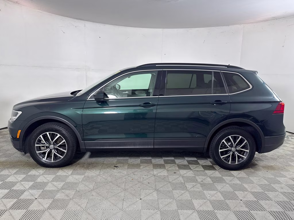 2019 Dark Moss Green Metallic Volkswagen Tiguan 2.0T SE FWD SUV