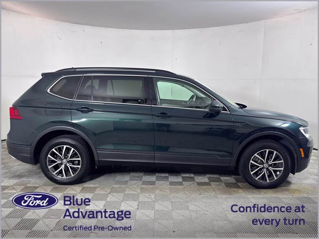 2019 Dark Moss Green Metallic Volkswagen Tiguan 2.0T SE FWD SUV