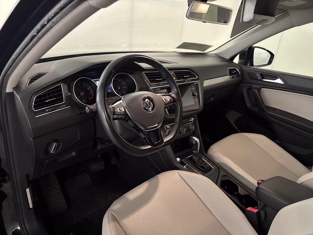 2019 Dark Moss Green Metallic Volkswagen Tiguan 2.0T SE FWD SUV