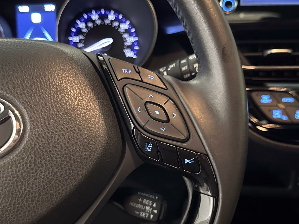 2021 Magnetic Gray Metallic Toyota C-HR XLE FWD SUV