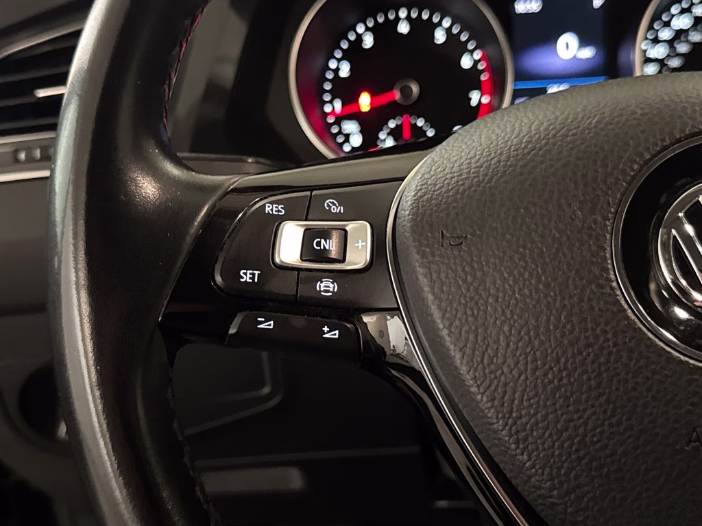 2019 Dark Moss Green Metallic Volkswagen Tiguan 2.0T SE FWD SUV