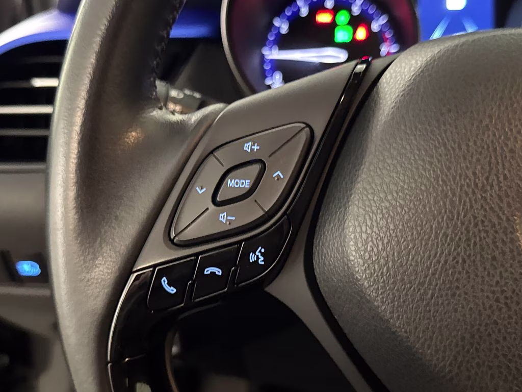 2021 Magnetic Gray Metallic Toyota C-HR XLE FWD SUV