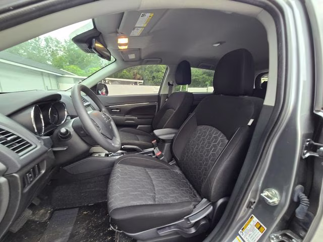 2024 Mercury Gray Metallic Mitsubishi Outlander Sport 2.0 ES 4X4 SUV