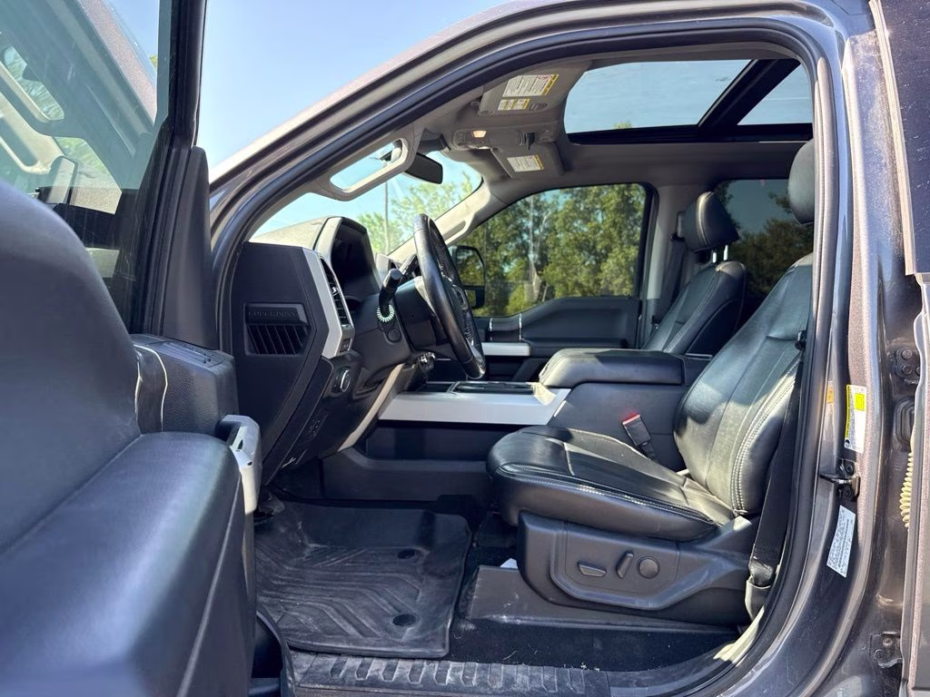 2021 Gray Metallic Ford Super Duty F-350 SRW Lariat 4X4 Truck