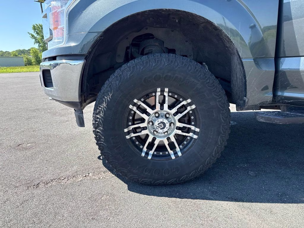 2018 Guard Metallic Ford F-150 XLT 4X4 Truck