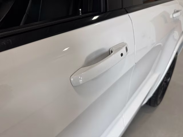 2017 Bright White Clearcoat Jeep Grand Cherokee Altitude 4X4 SUV