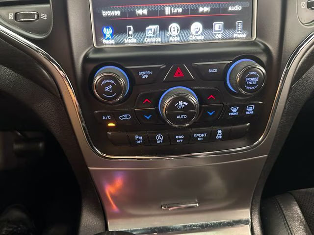 2017 Bright White Clearcoat Jeep Grand Cherokee Altitude 4X4 SUV