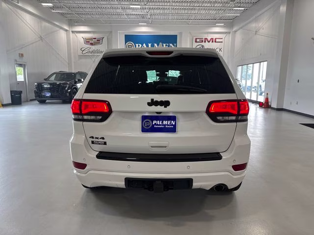 2017 Bright White Clearcoat Jeep Grand Cherokee Altitude 4X4 SUV