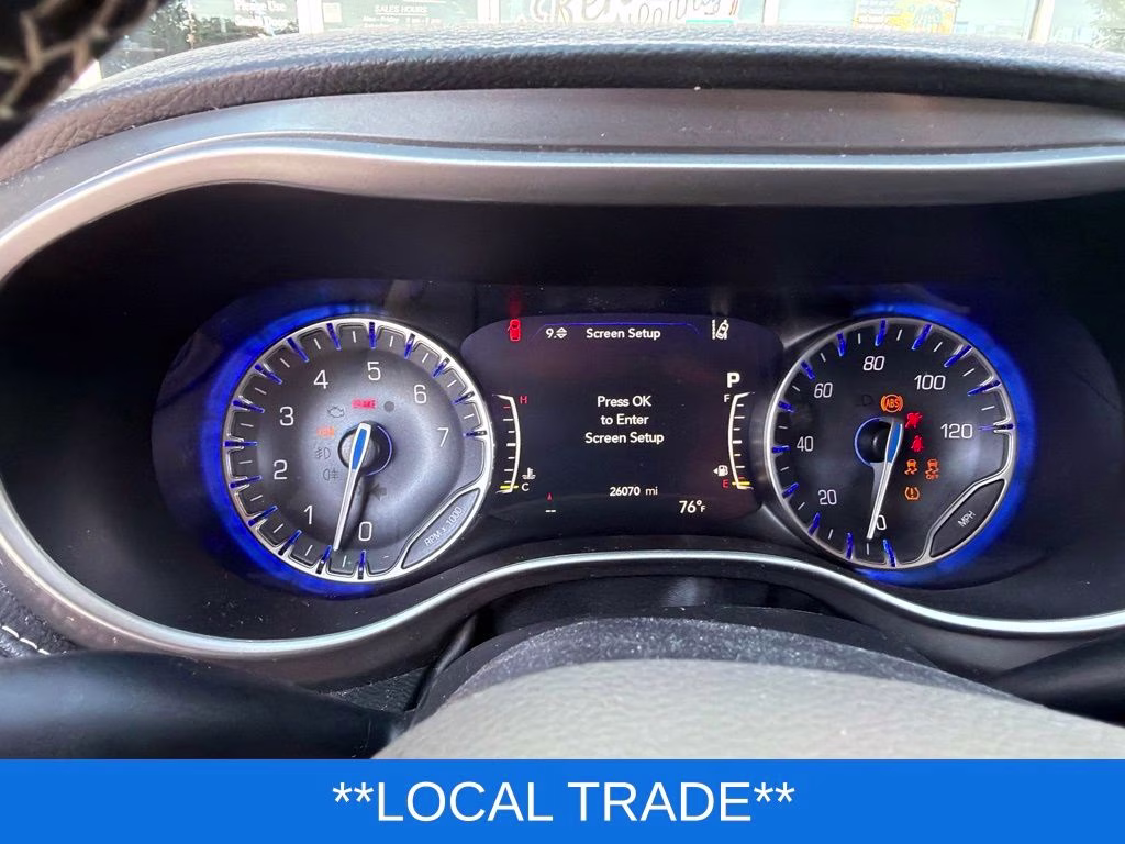 2024 Bright White Clearcoat Chrysler Pacifica Touring L FWD Van