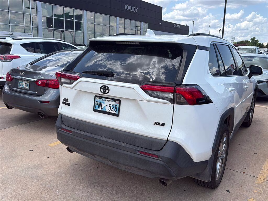 2019 Super White Toyota RAV4 XLE Premium FWD SUV