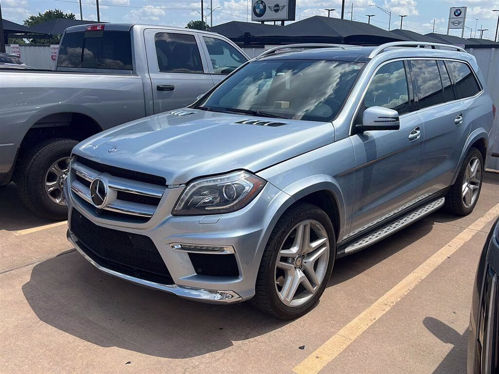 2015 Diamond Silver Metallic Mercedes-Benz GL-Class GL 550 AWD SUV