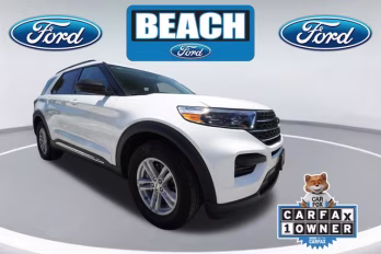 2024 Star White Metallic Tri-Coat Ford Explorer XLT RWD SUV
