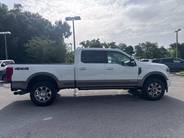 2022 Oxford White Ford Super Duty F-250 SRW King Ranch Crew Cab Pickup 4X4 Truck