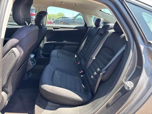 2014 Sterling Gray Metallic Ford Fusion SE FWD Sedan