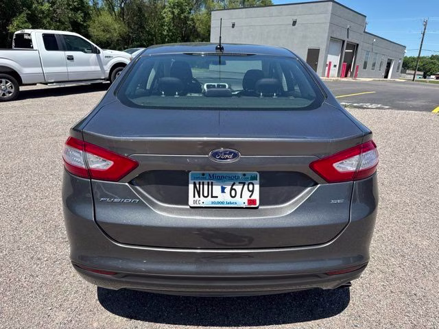 2014 Sterling Gray Metallic Ford Fusion SE FWD Sedan