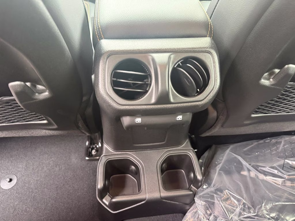 2026 Anvil Clearcoat Jeep Gladiator Sahara 4X4 Truck