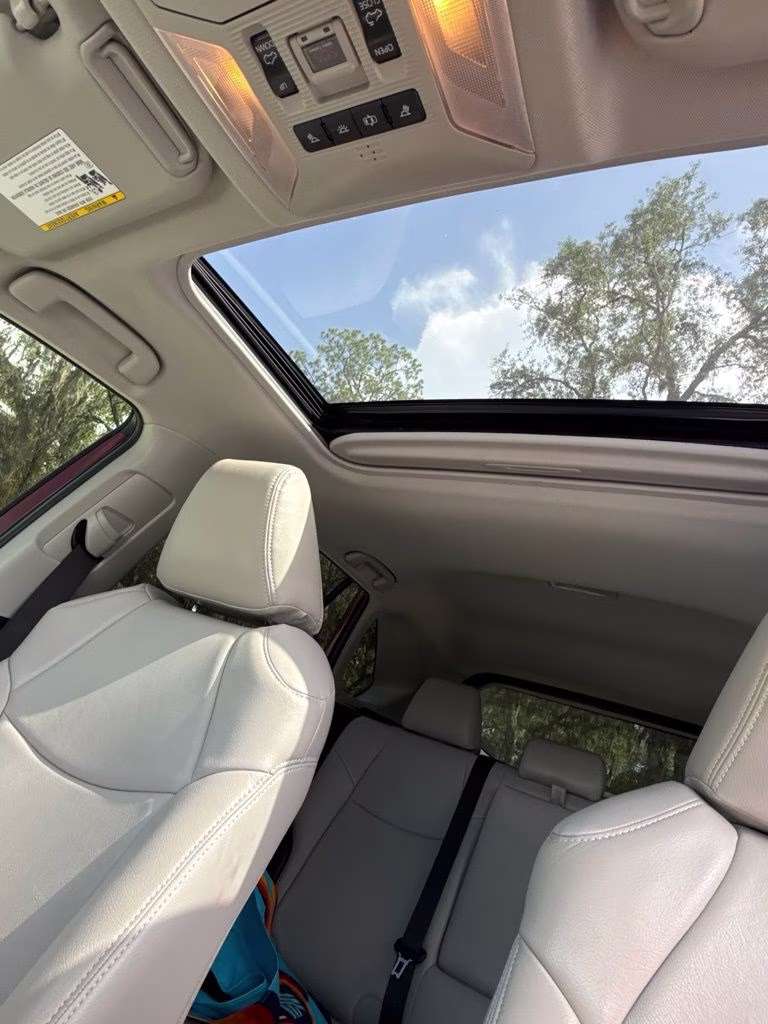 2019 Pearl Toyota RAV4 XLE FWD SUV