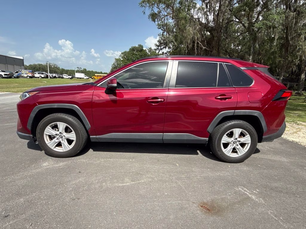 2019 Pearl Toyota RAV4 XLE FWD SUV