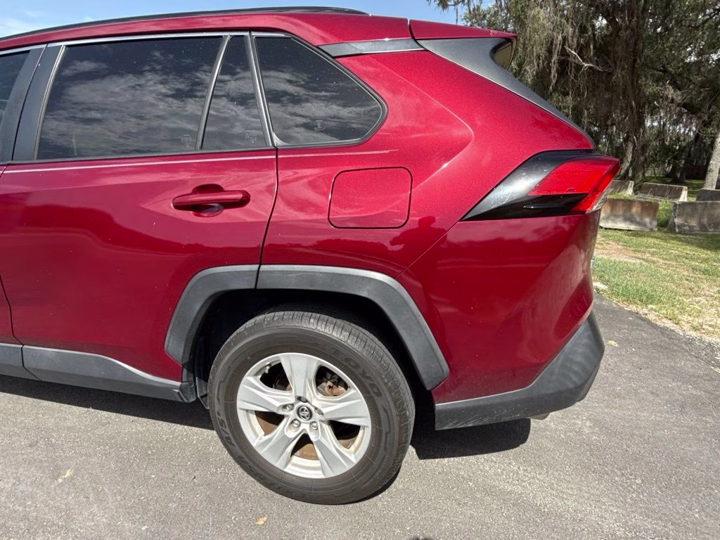 2019 Pearl Toyota RAV4 XLE FWD SUV