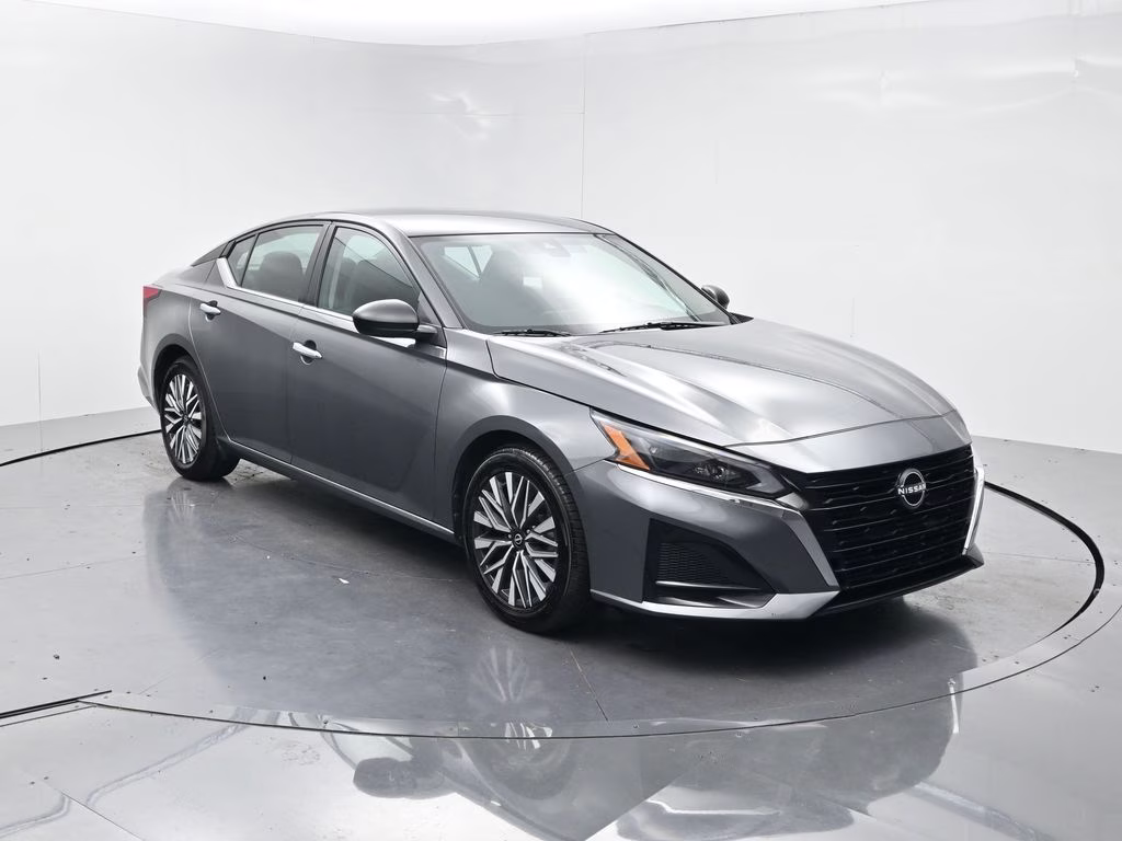 Used 2025 Nissan Altima SV with VIN 1N4BL4DV0SN360202 for sale in Oxford, AL
