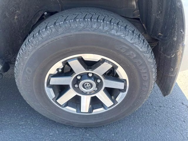 2024 Classic Silver Metallic Toyota 4Runner TRD Off-Road Premium 4X4 SUV