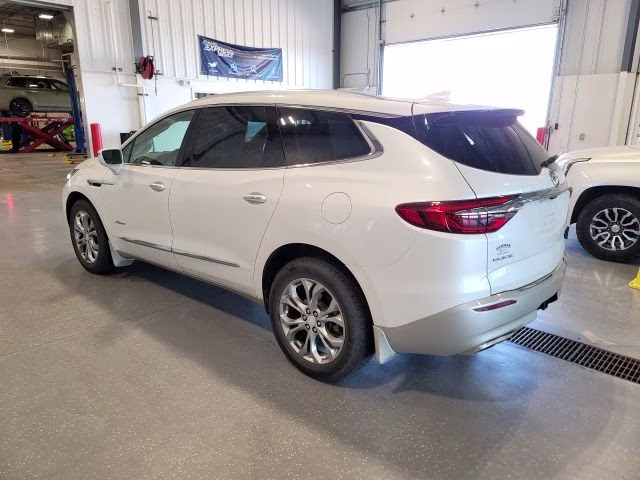 2018 White Frost Tricoat Buick Enclave Avenir AWD SUV
