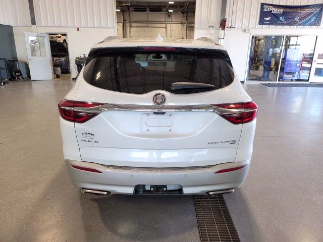 2018 White Frost Tricoat Buick Enclave Avenir AWD SUV
