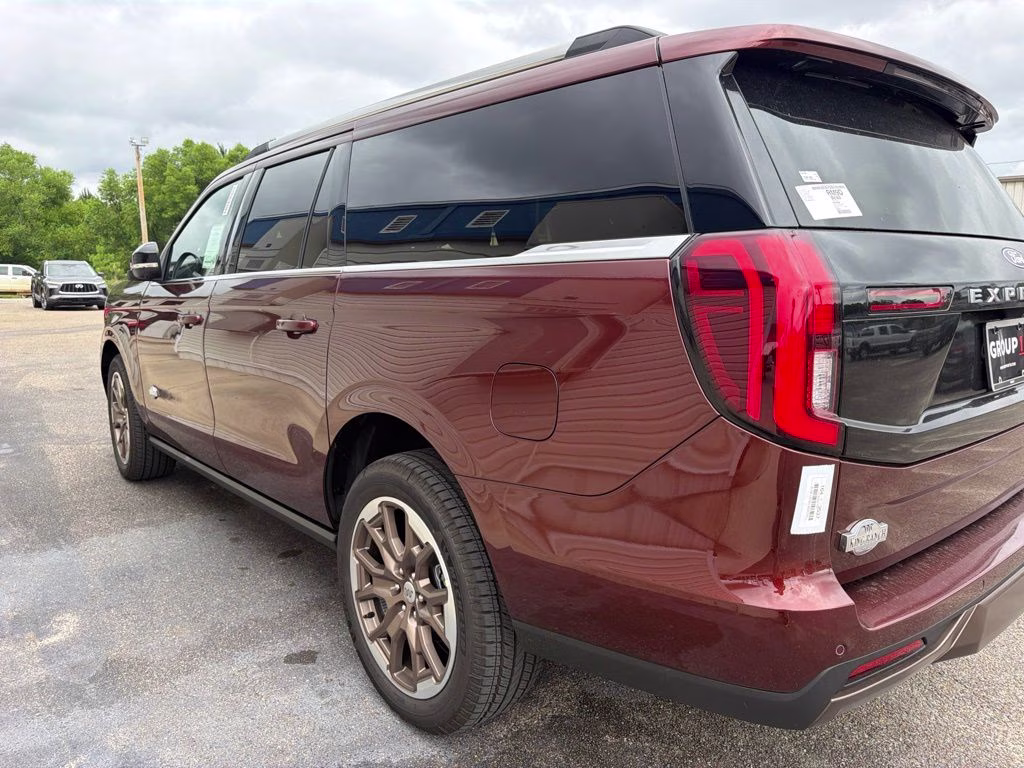2027 Bronze Fire Metallic Tinted Clearcoat Ford Expedition Max King Ranch 4X4 SUV
